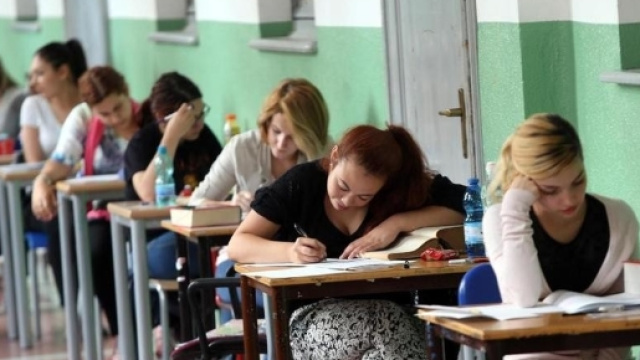 Maturità: ecco le tracce della prima prova. Donne al voto, Umberto ... - ilcaffe.tv