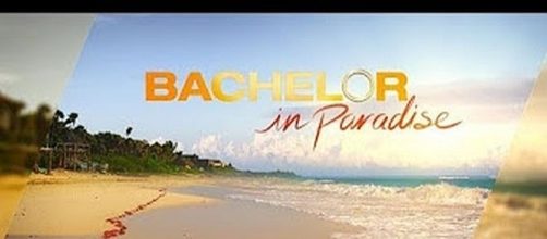 "Bachelor in Paradise" resumes filming in Mexico - [Image via WOW News/YouTube screencap]
