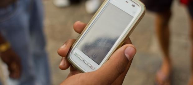 Di no a la adicción al teléfono celular Di no a la adicción al teléfono celular