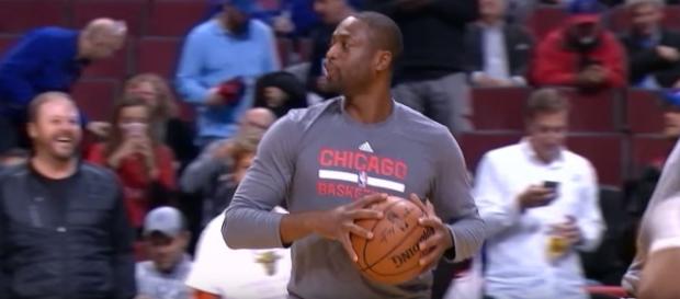 Dwyane Wade will most likely stay in Chicago - YouTube screenshot via Chris Smoove channel Dwyane Wade will most likely stay in Chicago - YouTube screenshot via Chris Smoove channel