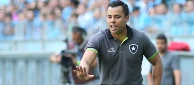 Jair ventura não quis falar sobre os possíveis reforços Jair ventura não quis falar sobre os possíveis reforços