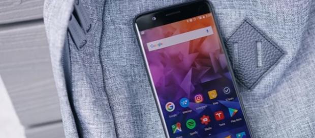 OnePlus 5 Review/ Youtube/Marques Brownlee OnePlus 5 Review/ Youtube/Marques Brownlee