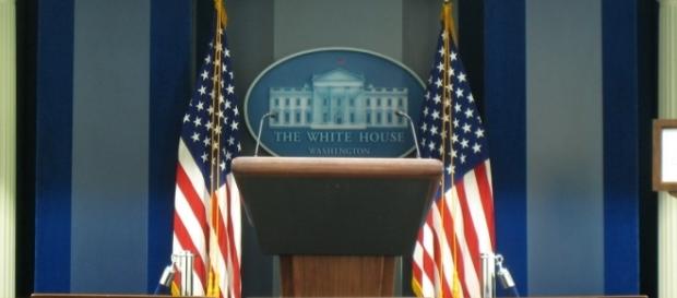 Reporter's view of White House press briefing room (circa 2007). Image by JoshBerglund19 via Flickr:https://flic.kr/p/3o9J6A, CC BY 2.0 Reporter's view of White House press briefing room (circa 2007). Image by JoshBerglund19 via Flickr:https://flic.kr/p/3o9J6A, CC BY 2.0