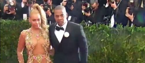Jay Z was brought in tears after holding his babies for the first time. Image via YouTube/ET