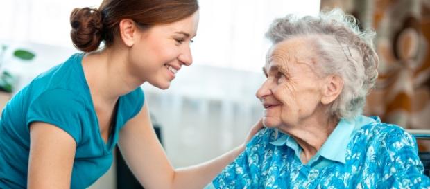 Cuidados à pessoa com Doença de Alzheimer (Reprodução/Internet) Cuidados à pessoa com Doença de Alzheimer (Reprodução/Internet)