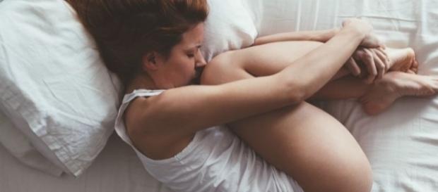 Em uma relação amorosa, o método 'mooning', é muito parecido com o ghosting, é usado quando uma pessoa simplesmente decide ignorar a outra Em uma relação amorosa, o método 'mooning', é muito parecido com o ghosting, é usado quando uma pessoa simplesmente decide ignorar a outra