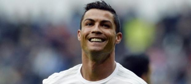 Real Madrid : Une première offre pour Cristiano Ronaldo ! Real Madrid : Une première offre pour Cristiano Ronaldo !