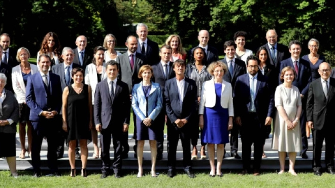 photo traditionnelle du gouvernement Philippe II