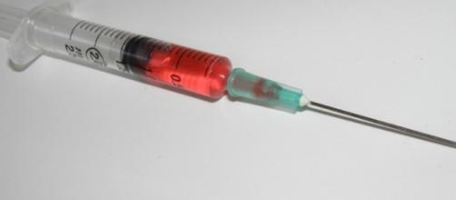 A photo showing a syringe, which is commonly used by those who have overdoses - Flickr/Nitzan Brumer