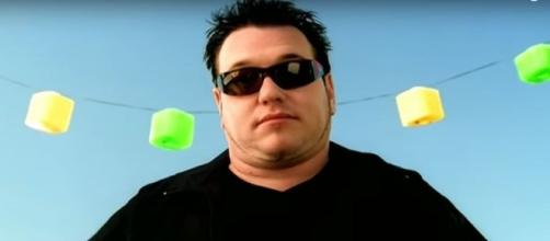 The Original Lyrics to Smash Mouth's 'All Star' Were Much More Twisted - esquire.com