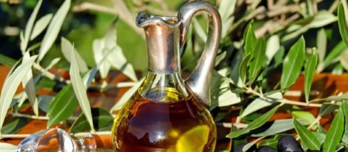 Olive oil health benefits | image credit: Coleur| Pixabay | CCO Public Domain