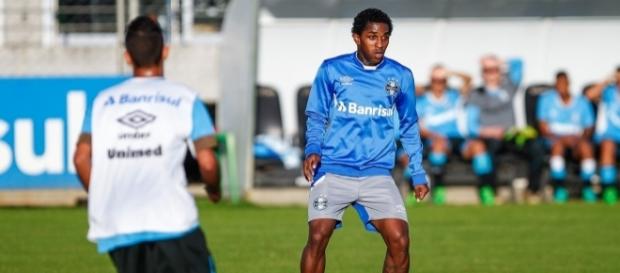 Bolaños segue como baixa do Grêmio (Foto: Lucas Uebel/Grêmio) Bolaños segue como baixa do Grêmio (Foto: Lucas Uebel/Grêmio)