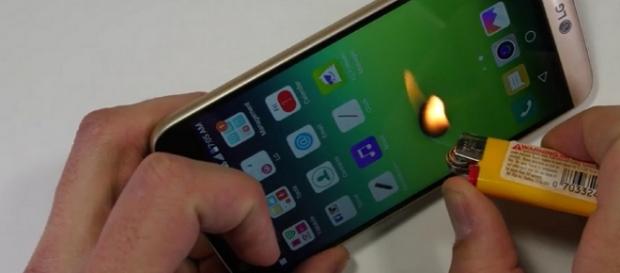 LG G5 Torture Test: Scratched, Burned And Bent, With A Plastic ... - image source One Plus 5 Youtube LG G5 Torture Test: Scratched, Burned And Bent, With A Plastic ... - image source One Plus 5 Youtube