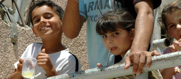 Niños palestinos rufugiados en Europa Niños palestinos rufugiados en Europa
