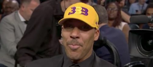 LaVar Ball continues to heap high expectations upon his son Lonzo Ball ahead of his pro basketball career. [Image via NBA/YouTube]