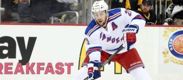 New York Rangers: Derek Stepan is Vauable Veteran Presence - bluelinestation.com New York Rangers: Derek Stepan is Vauable Veteran Presence - bluelinestation.com