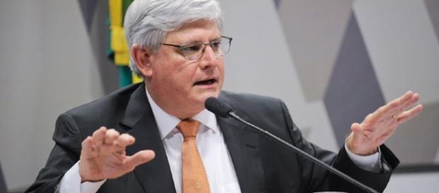 Procurador-geral da República Rodrigo Janot quer que a ex-presidente Dilma seja ouvida em processo no âmbito da Operação Lava Jato Procurador-geral da República Rodrigo Janot quer que a ex-presidente Dilma seja ouvida em processo no âmbito da Operação Lava Jato