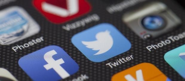 Social Headlines now available for Facebook and Twitter! Social Headlines now available for Facebook and Twitter!