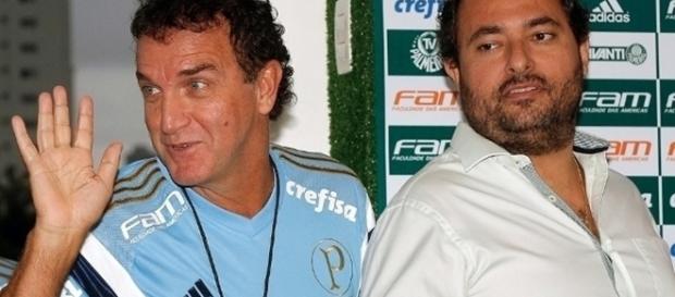 Técnico Cuca (à esquerda) e diretor de Futebol do Palmeiras, Alexandre Mattos Técnico Cuca (à esquerda) e diretor de Futebol do Palmeiras, Alexandre Mattos