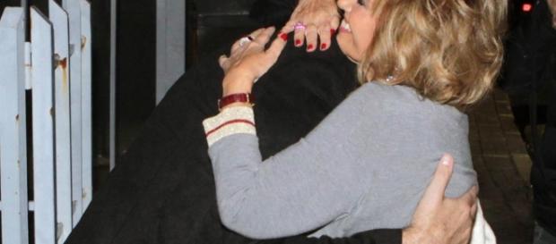 Edmundo se reencuentra con María Teresa. Edmundo se reencuentra con María Teresa.