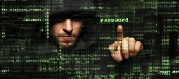 EUA estudam investigar interferência de 'hackers russos' no país EUA estudam investigar interferência de 'hackers russos' no país