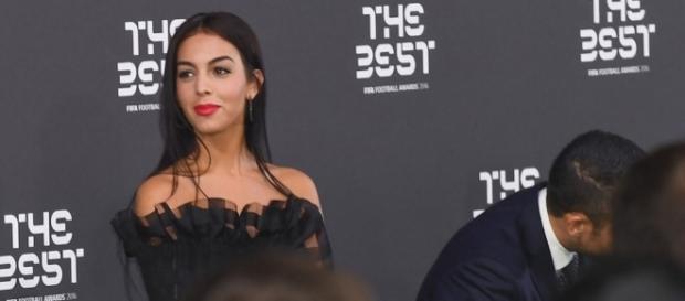 Georgina Rodriguez fait ses débuts de mannequin ! (PHOTO) Georgina Rodriguez fait ses débuts de mannequin ! (PHOTO)