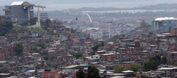 Incidente ocorreu durante troca de tiros no Complexo do Alemão, na Zona Norte do Rio (foto: Reprodução / Google) Incidente ocorreu durante troca de tiros no Complexo do Alemão, na Zona Norte do Rio (foto: Reprodução / Google)