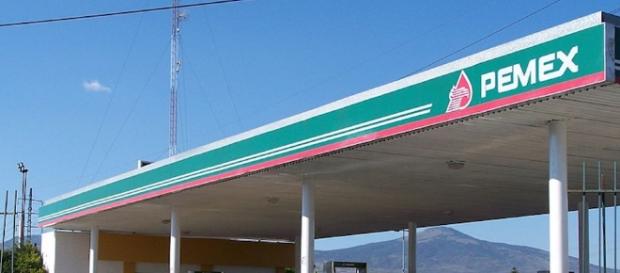 La empresa Pemex de México y la venta de combustible La empresa Pemex de México y la venta de combustible