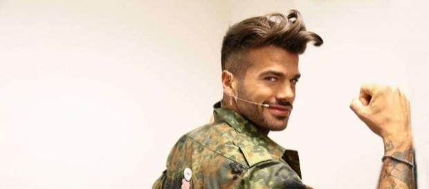 L'appello di Claudio Sona ai fan dopo l'assedio a Dandolo L'appello di Claudio Sona ai fan dopo l'assedio a Dandolo
