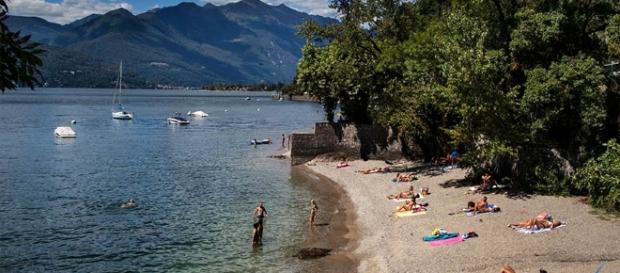 San Maurizio d'Opaglio: affogati due bambini di 12 e 10 anni nel tentativo di recuperare pallone finito in acqua San Maurizio d'Opaglio: affogati due bambini di 12 e 10 anni nel tentativo di recuperare pallone finito in acqua