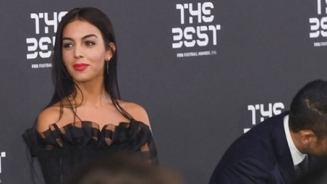Georgina Rodriguez fait ses débuts de mannequin ! (PHOTO)