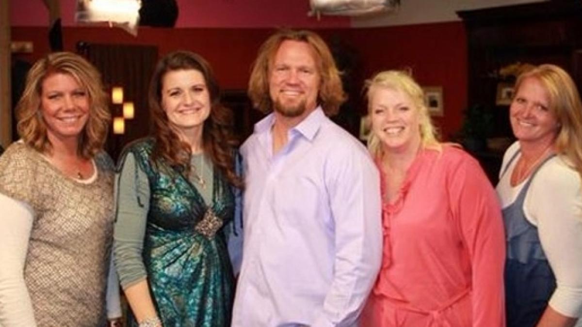 Sister Wives Star Robyn Brown Steps Out And Quashes Pregnancy Rumors