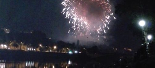 Notte di San Giovanni a Firenze: lo spettacolo dei fuochi d'artificio.