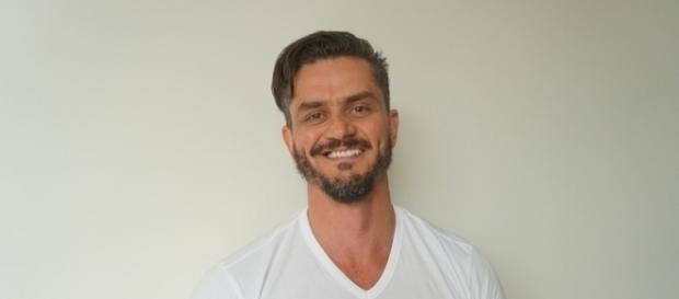 Marcos Harter aparece com ex-BBB Marcos Harter aparece com ex-BBB