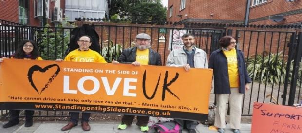 standing on the side of love - finsburyparkmosque.org standing on the side of love - finsburyparkmosque.org