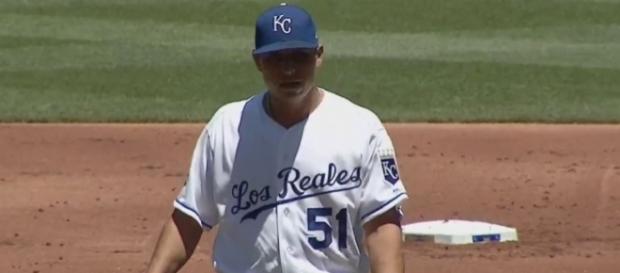 Vargas was decisive, Youtube, MLB channel https://www.youtube.com/watch?v=Di0PzQ4l2PE Vargas was decisive, Youtube, MLB channel https://www.youtube.com/watch?v=Di0PzQ4l2PE