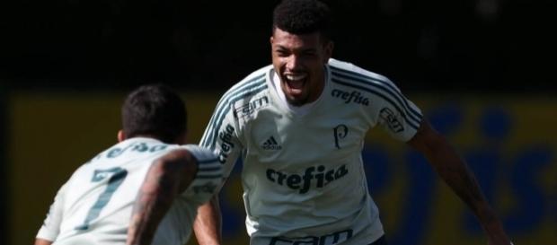 Zagueiro Juninho deverá ser um dos titulares nessa partida Zagueiro Juninho deverá ser um dos titulares nessa partida