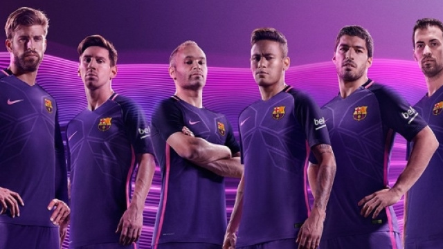 Le FC Barcelone dévoile ses maillots 2016-2017 signés Nike - footpack.fr