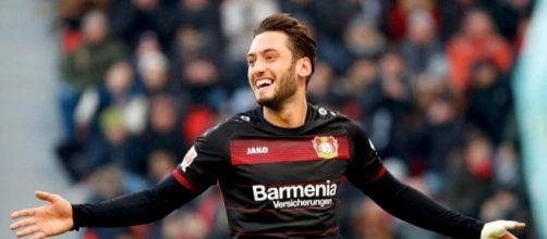 Calciomercato: il Milan piazza il colpo Calhanoglu?