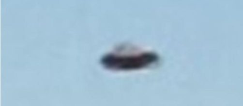 Ingrandimento dell'UFO presente nella foto N. 2 (tutte le foto sono per gentile concessione Cufom)