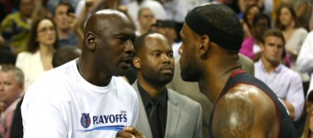 Image via Youtube channel: The Fumble #LeBronJames #MichaelJordan Image via Youtube channel: The Fumble #LeBronJames #MichaelJordan