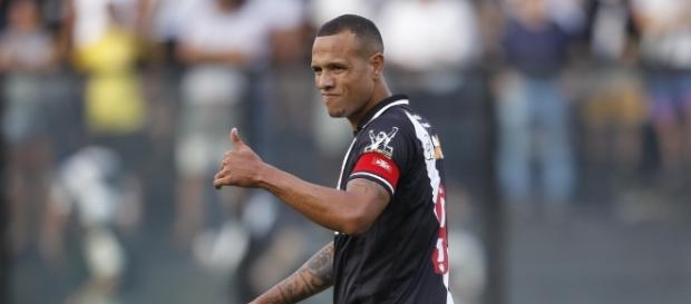 Luis Fabiano estará '100%' no clássico contra o Flamengo (Foto: Reprodução) Luis Fabiano estará '100%' no clássico contra o Flamengo (Foto: Reprodução)