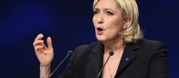 Marine le Pen, présidente FN opposante n°1 à Macron Marine le Pen, présidente FN opposante n°1 à Macron