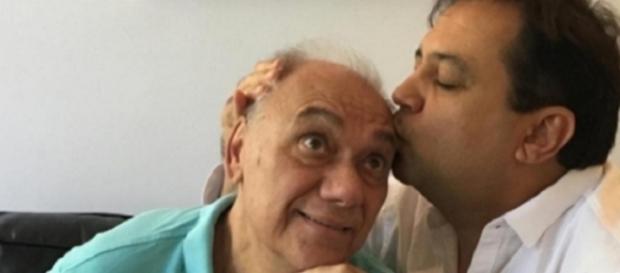 Os dois apresentadores são grandes amigos. ( Foto: Reprodução) Os dois apresentadores são grandes amigos. ( Foto: Reprodução)