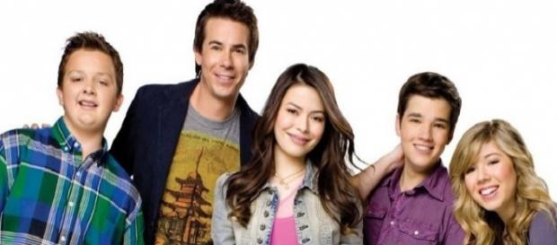 Veja o antes e o depois dos personagens de ICarly. Em 10 anos ele mudaram muito. ( Foto: Reprodução) Veja o antes e o depois dos personagens de ICarly. Em 10 anos ele mudaram muito. ( Foto: Reprodução)