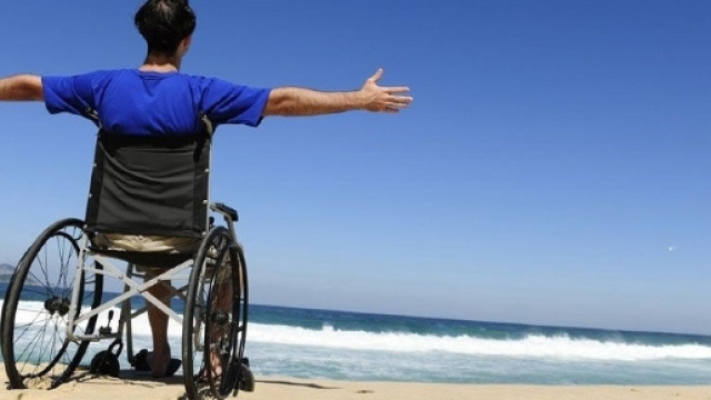Disabile che si gode un attimo di tranquillit&agrave;