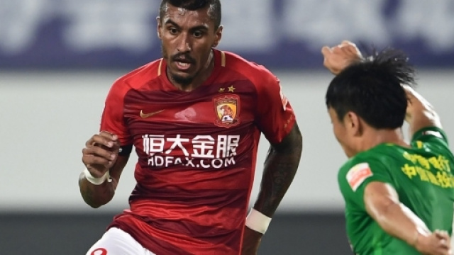 Paulinho - Milieu de Terrain du Guangzhou Evergrande (Chine)