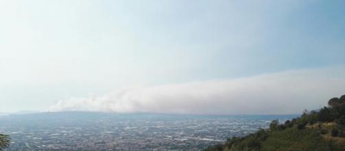 Vesuvio coperto dai fumi (foto Susy Pepe)