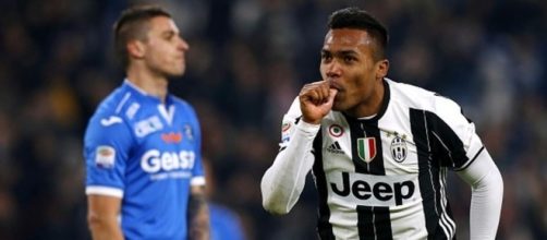 Calciomercato Juventus, i bianconeri hanno le idee chiare sulla posizione di Alex Sandro