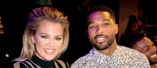 Is Khloe Kardashian going to be a mom soon? New photo revealed that she may be carrying her first baby. (via Blasting News library)